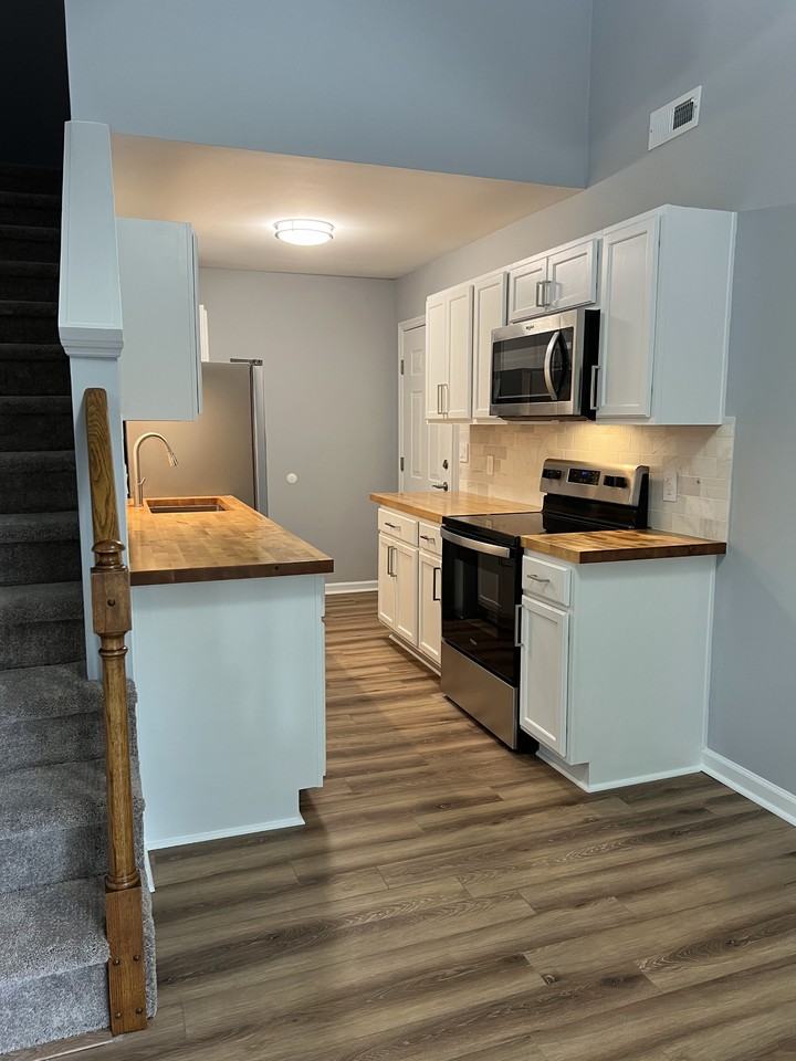 137 Southern Dunes Dr #B - Photo 5 of 35