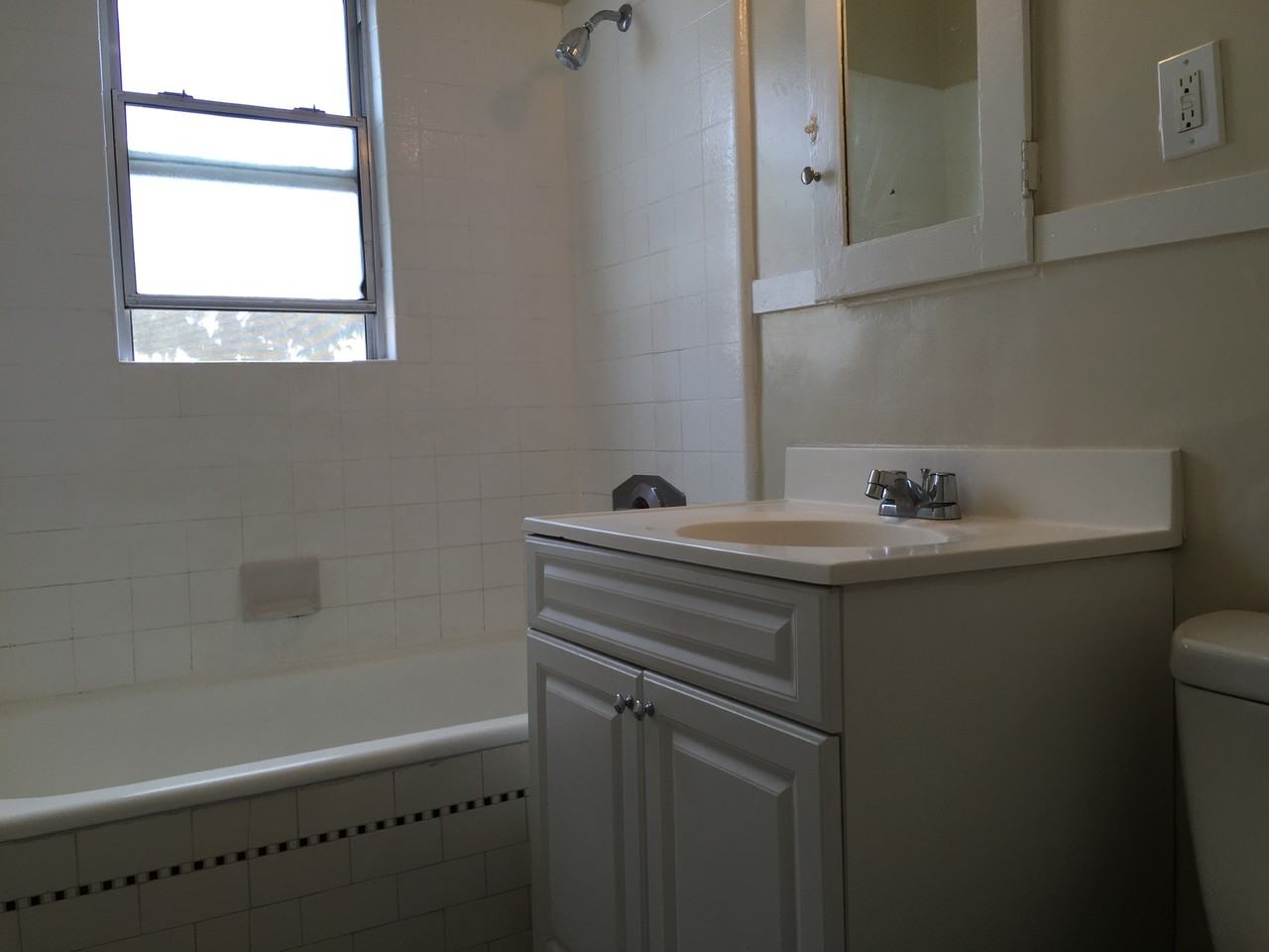 774 Redondo Ave #9 - Photo 6 of 6