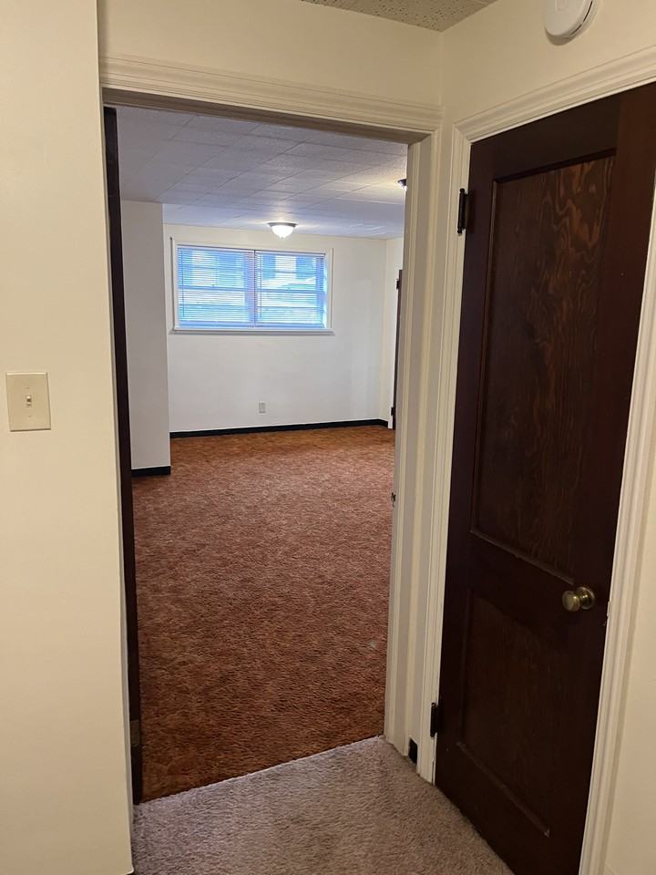 411 S High St #1 - Photo 7 of 14