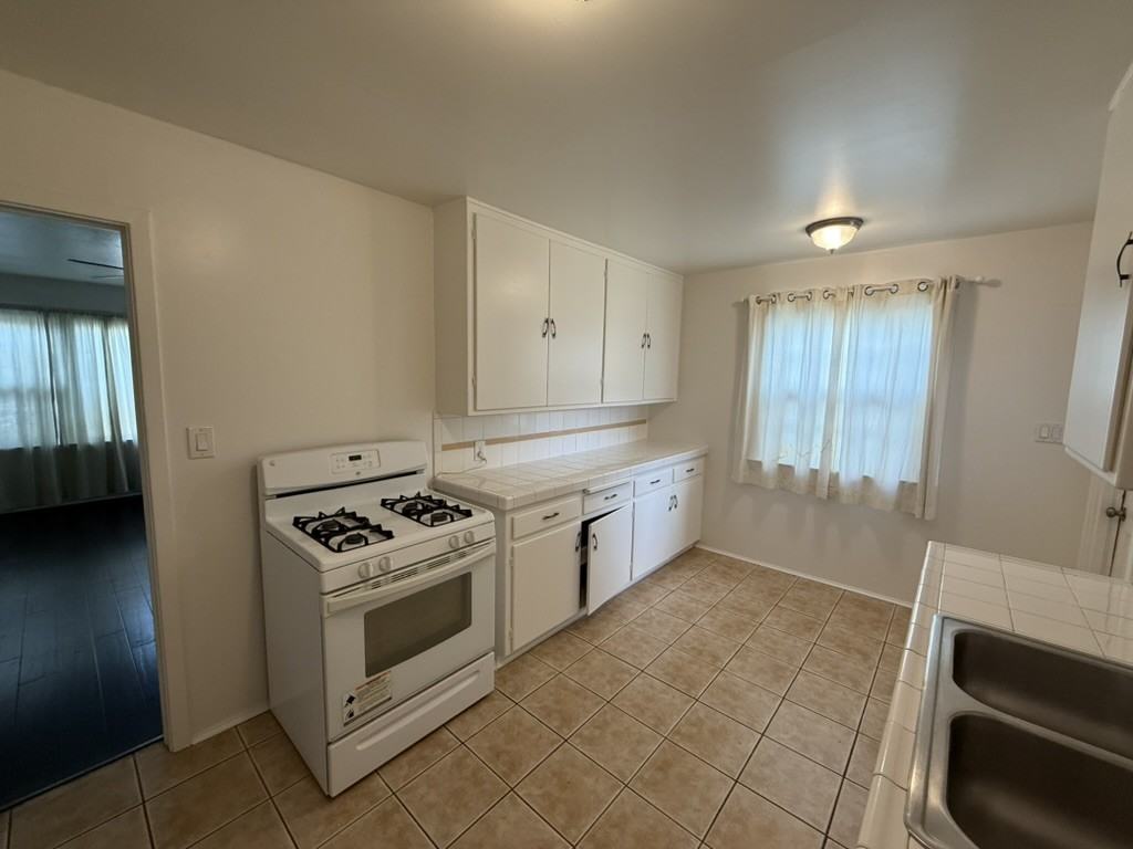 78 Oak St #78 - Photo 2 of 16
