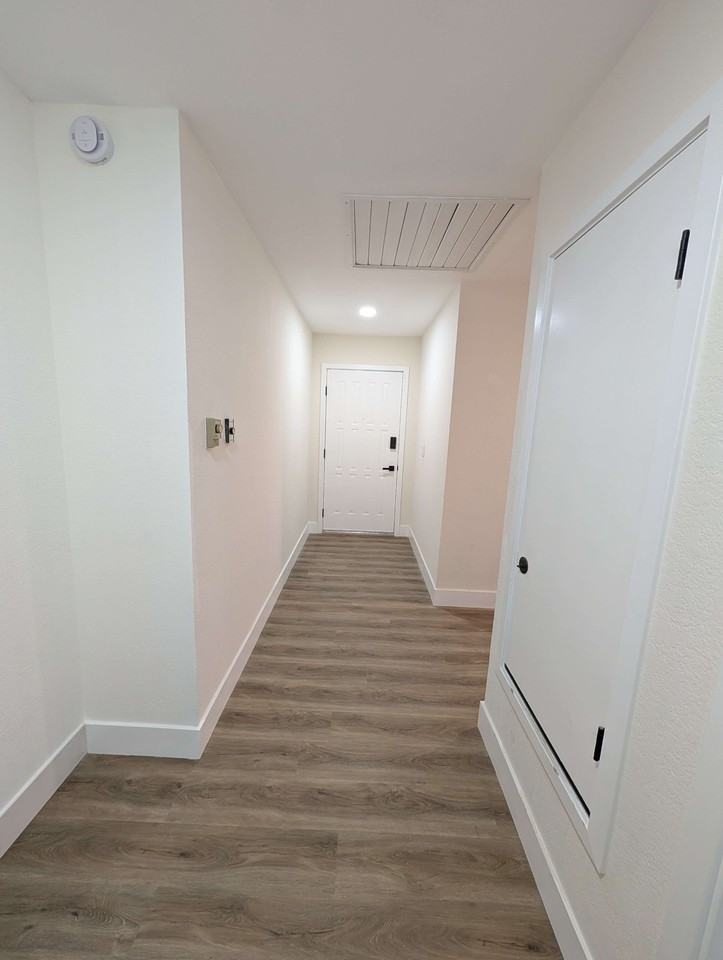 633 Easton Dr #NA - Photo 7 of 16