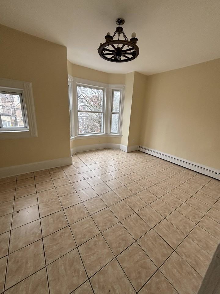 244 6th Ave W #NA - Photo 7 of 21