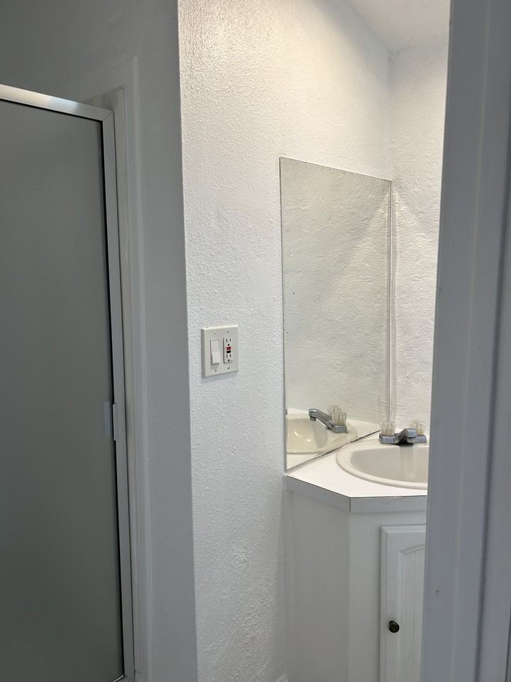 33141 Case St #C - Photo 7 of 14