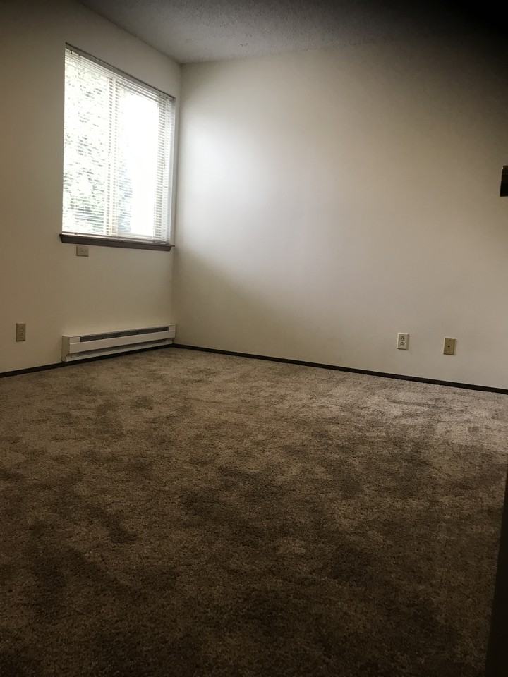 1211 Bancroft St #3 - Photo 6 of 26