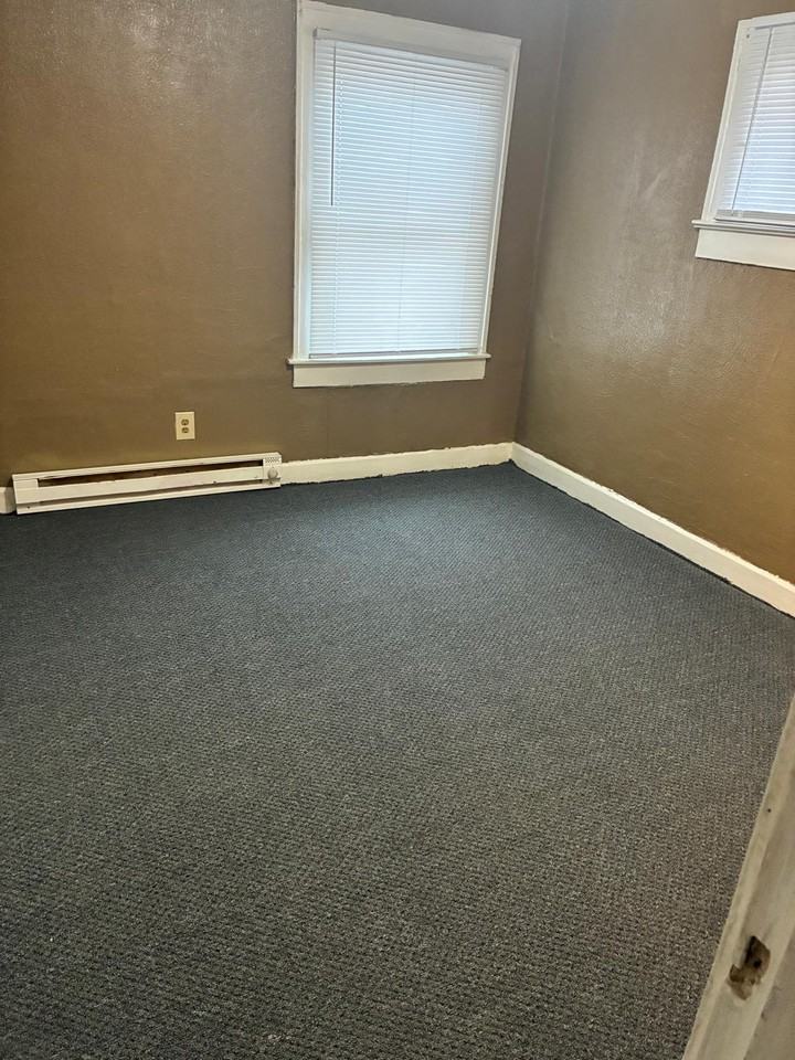 1623 Lawton Ave #NA - Photo 4 of 14