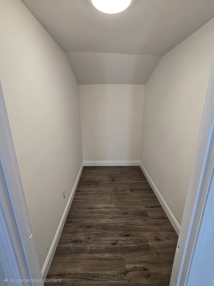 102 Frontenac Rd #NA - Photo 5 of 12