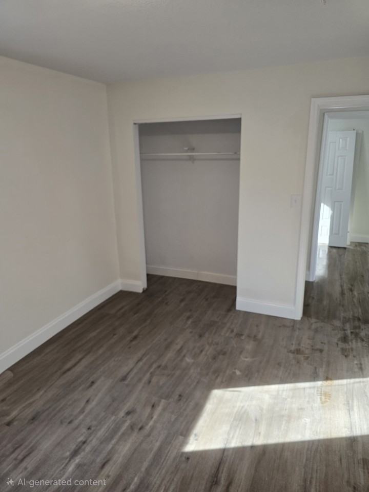 102 Frontenac Rd #NA - Photo 7 of 12