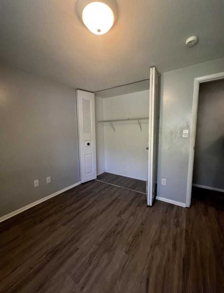 9426 Robert Burns Ct #NA - Photo 2 of 14