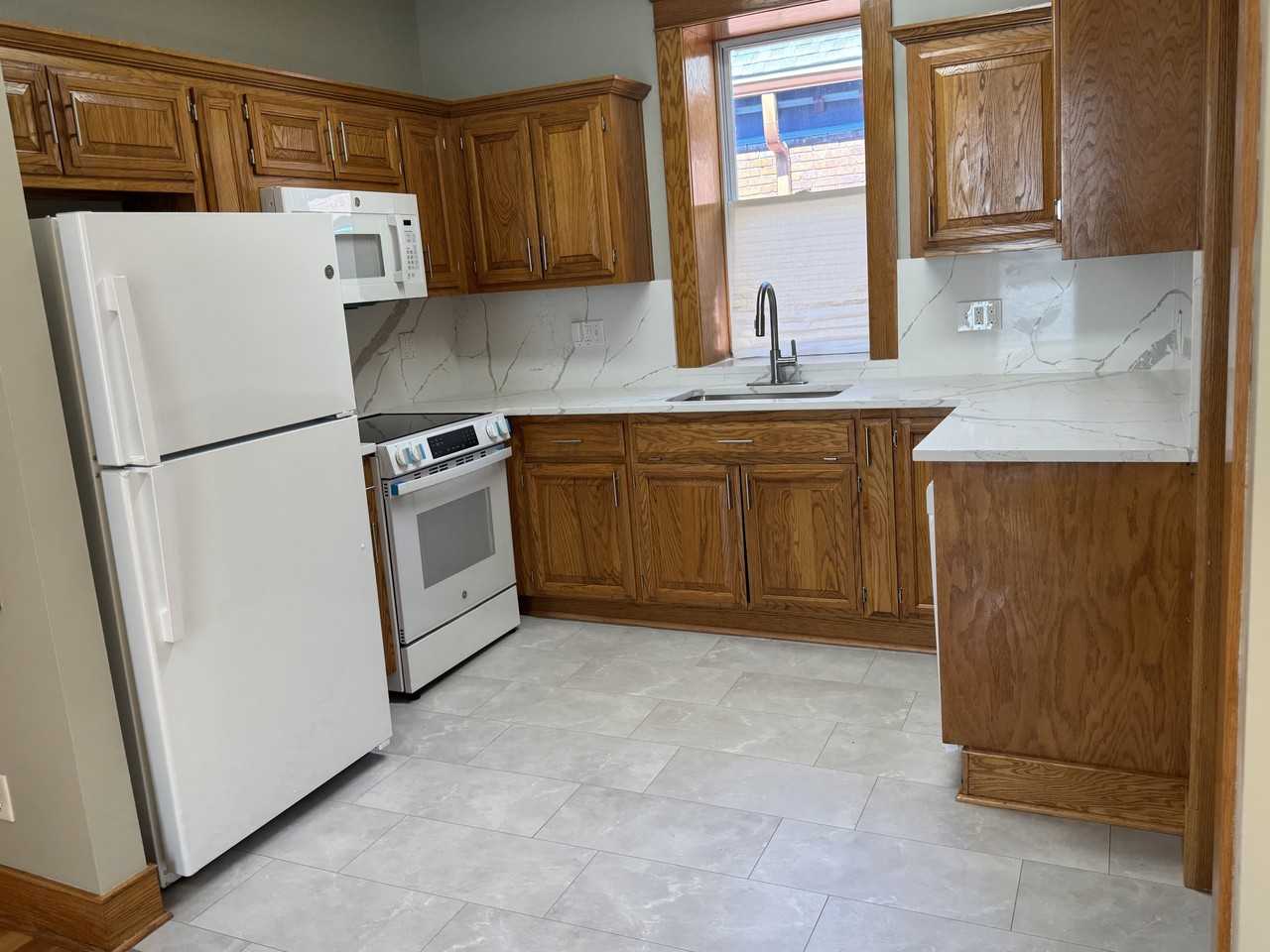 504 Bellefontaine Ave #2 - Photo 3 of 14