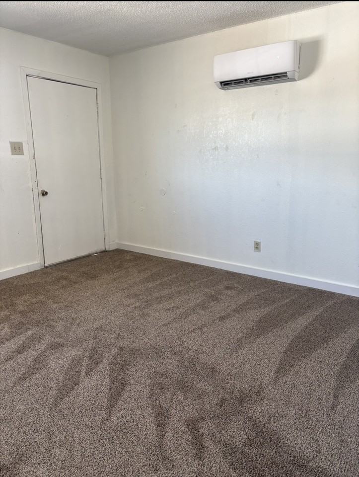 106 Avenue H #10 - Photo 6 of 7