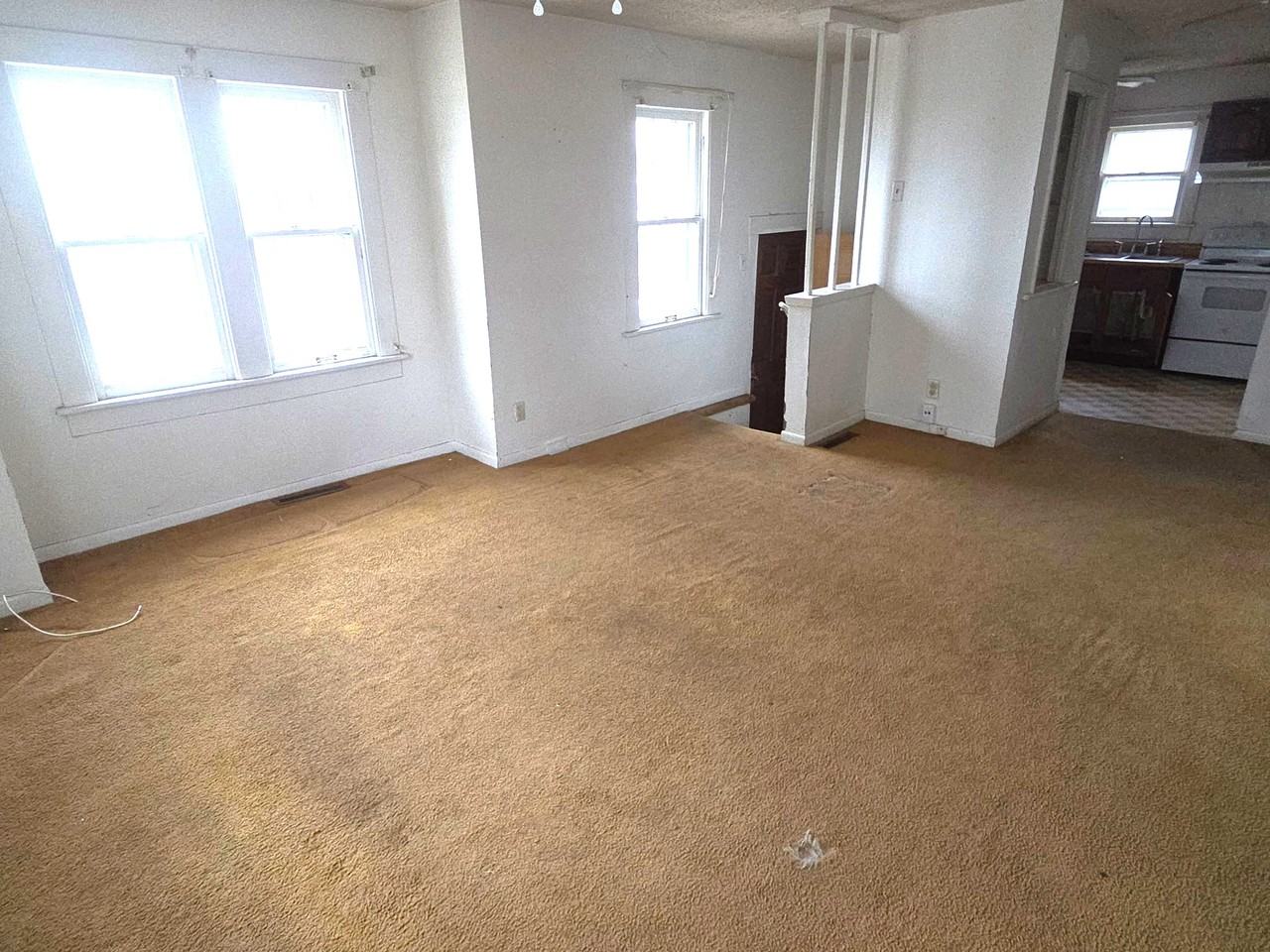 1304 E Lawrence St #NA - Photo 5 of 22