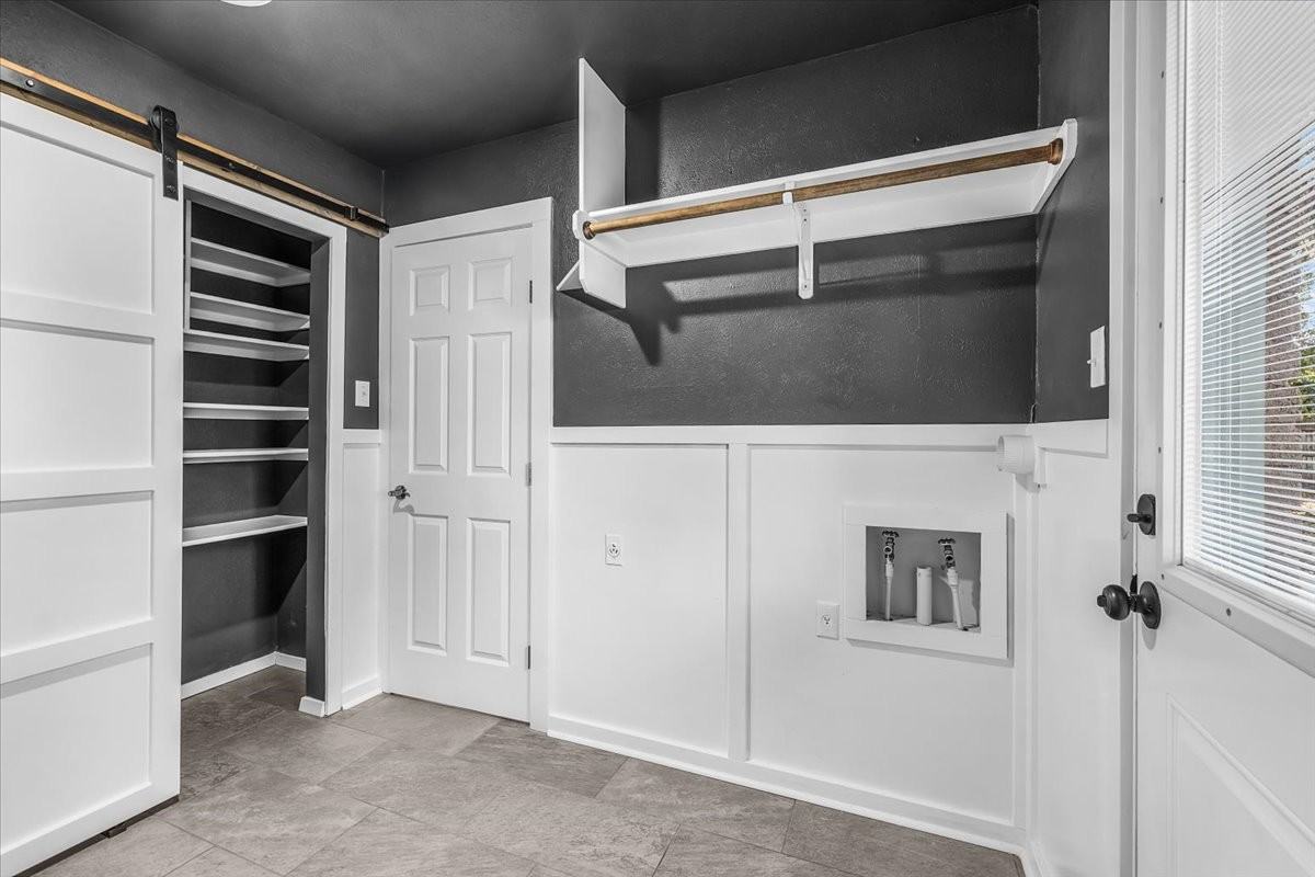 1204 John Reagan St #NA - Photo 4 of 37