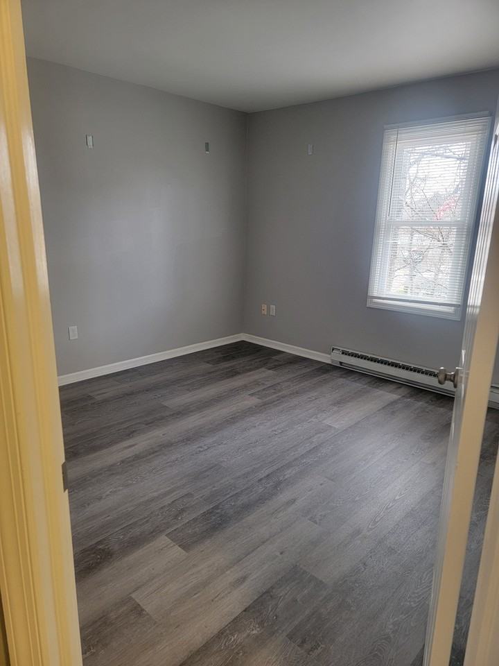 1737 1st St #1737 - Photo 4 of 7