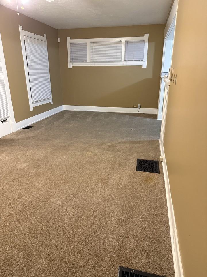 644 S 40th St #NA - Photo 3 of 24