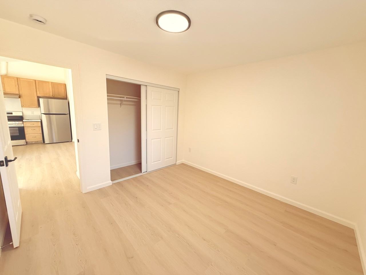 1561 Royal Way #NA - Photo 5 of 13