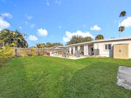 featured image of Connecticut Ave NE & Overlook Dr NE