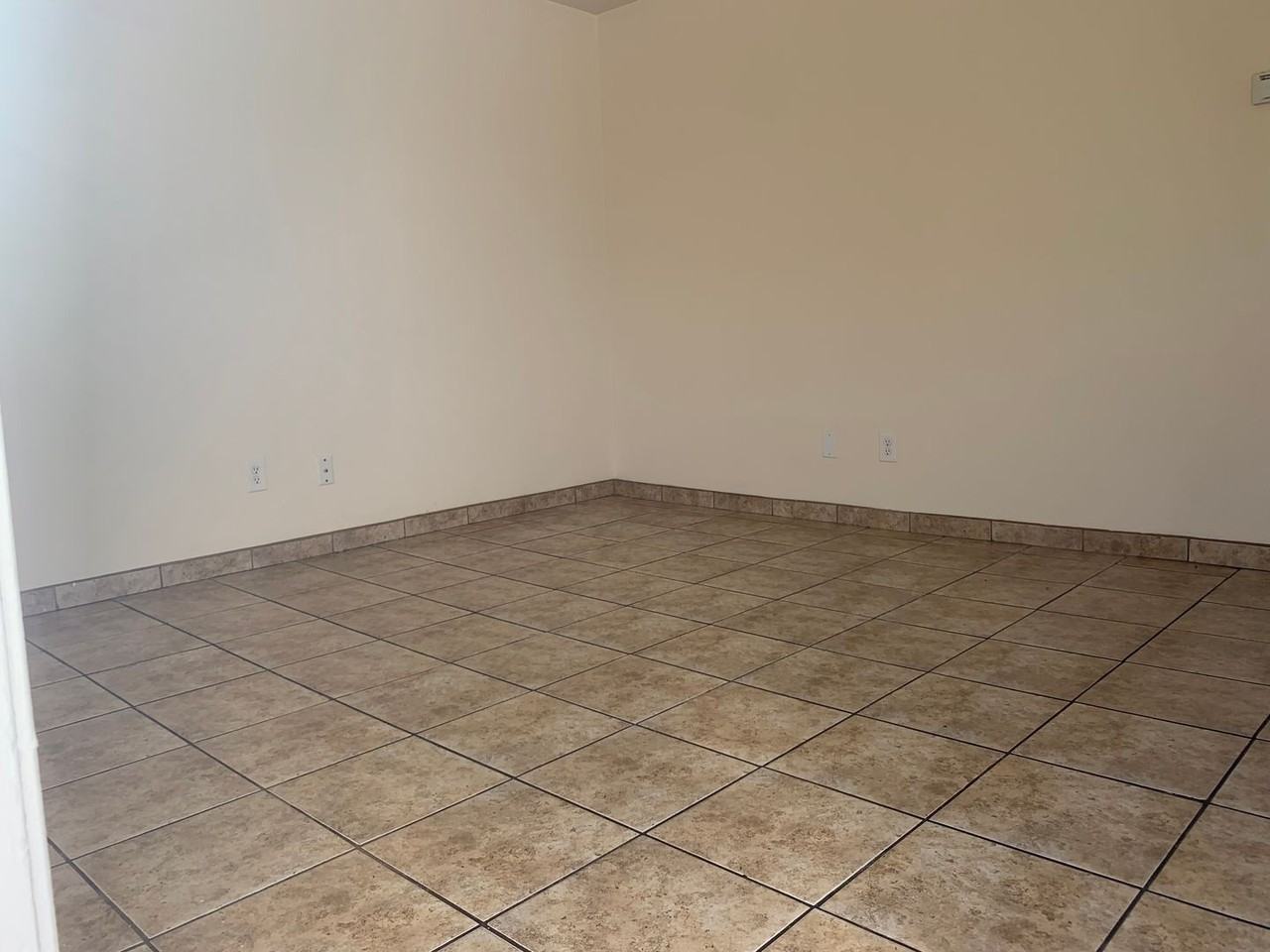 631 Chama St SE - Photo 7 of 20