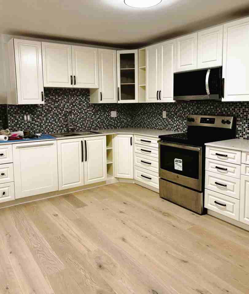 712 Delestre Avenue - Photo 2 of 10