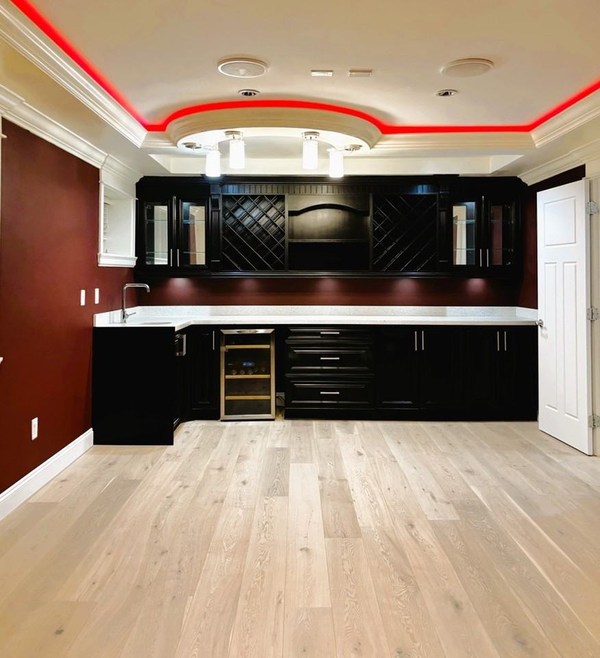 712 Delestre Avenue - Photo 5 of 10