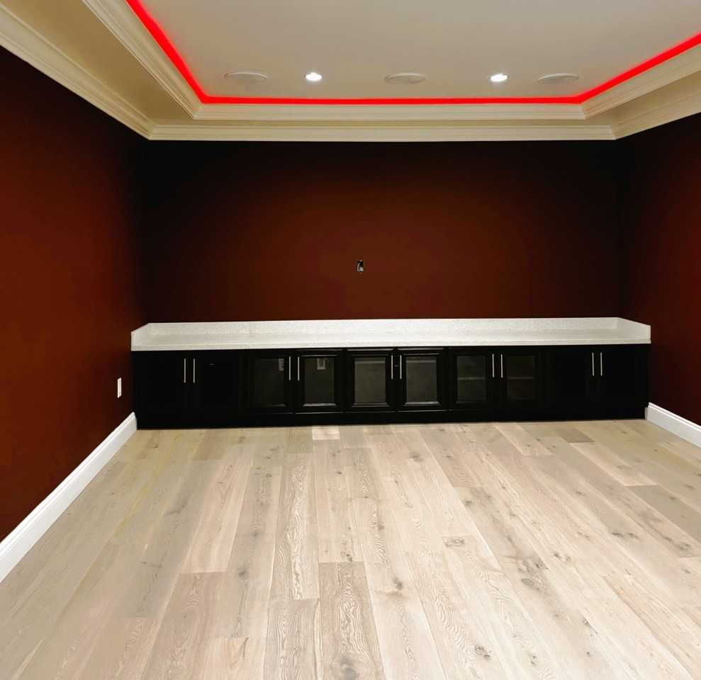 712 Delestre Avenue - Photo 6 of 10