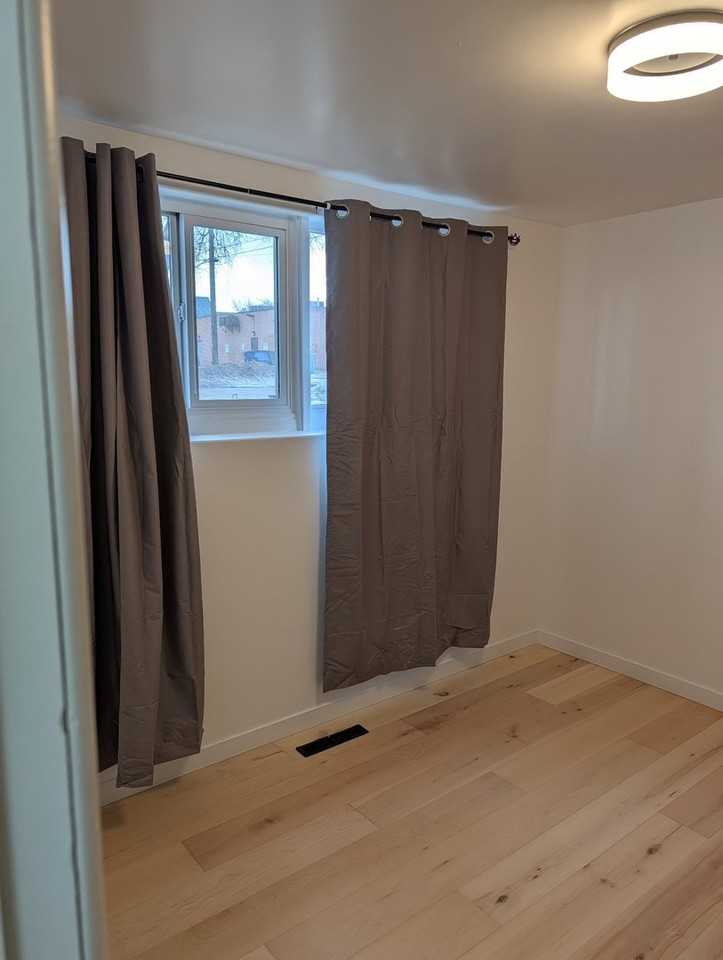 8210 101 St Nw - Photo 3 of 13