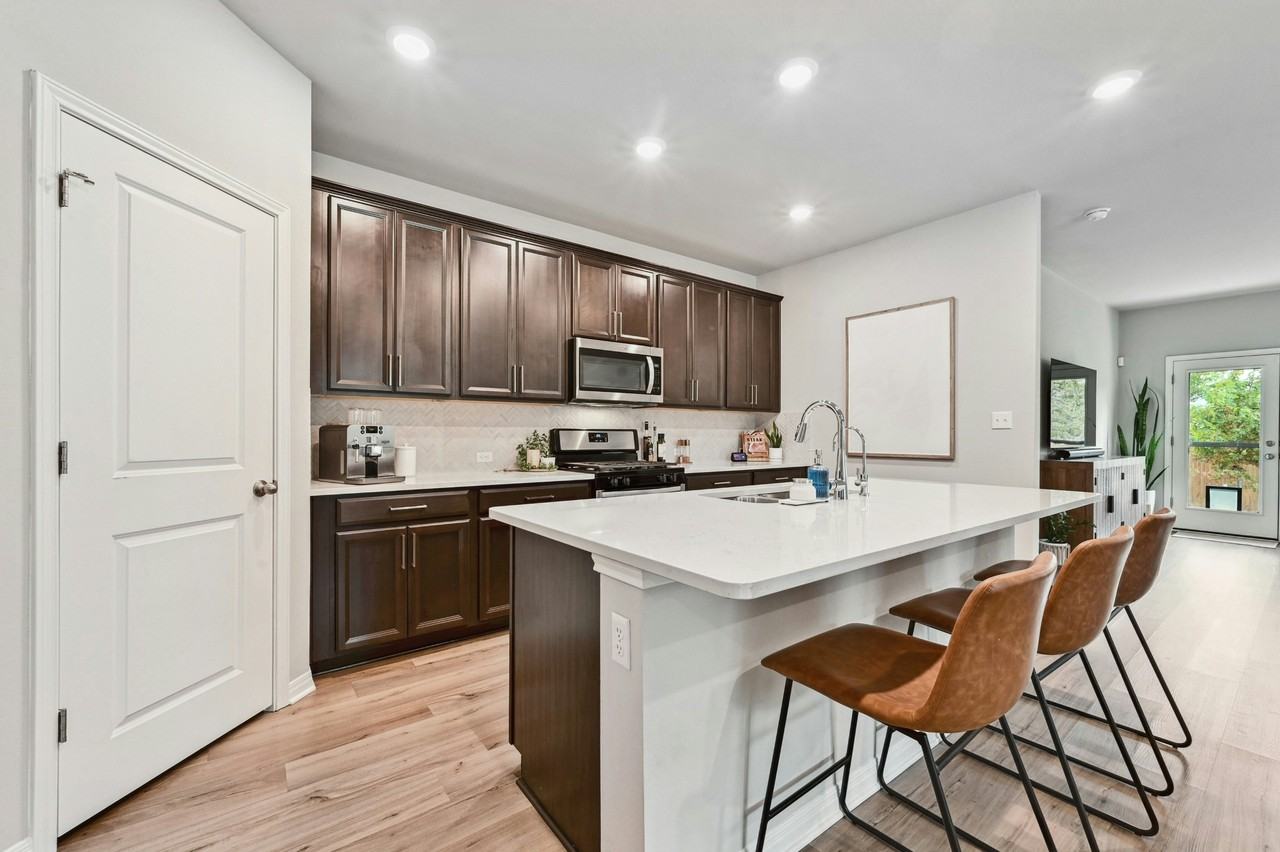 911 Bright Gemstone Way #1 - Photo 7 of 36