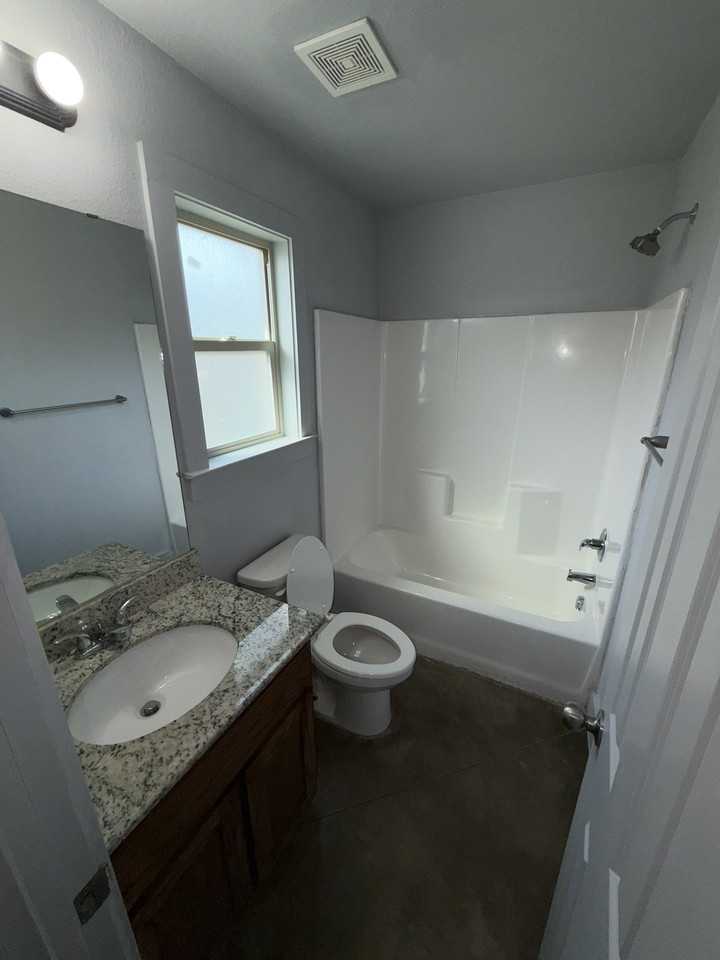 501 South 16th Street #B - Photo 6 of 6