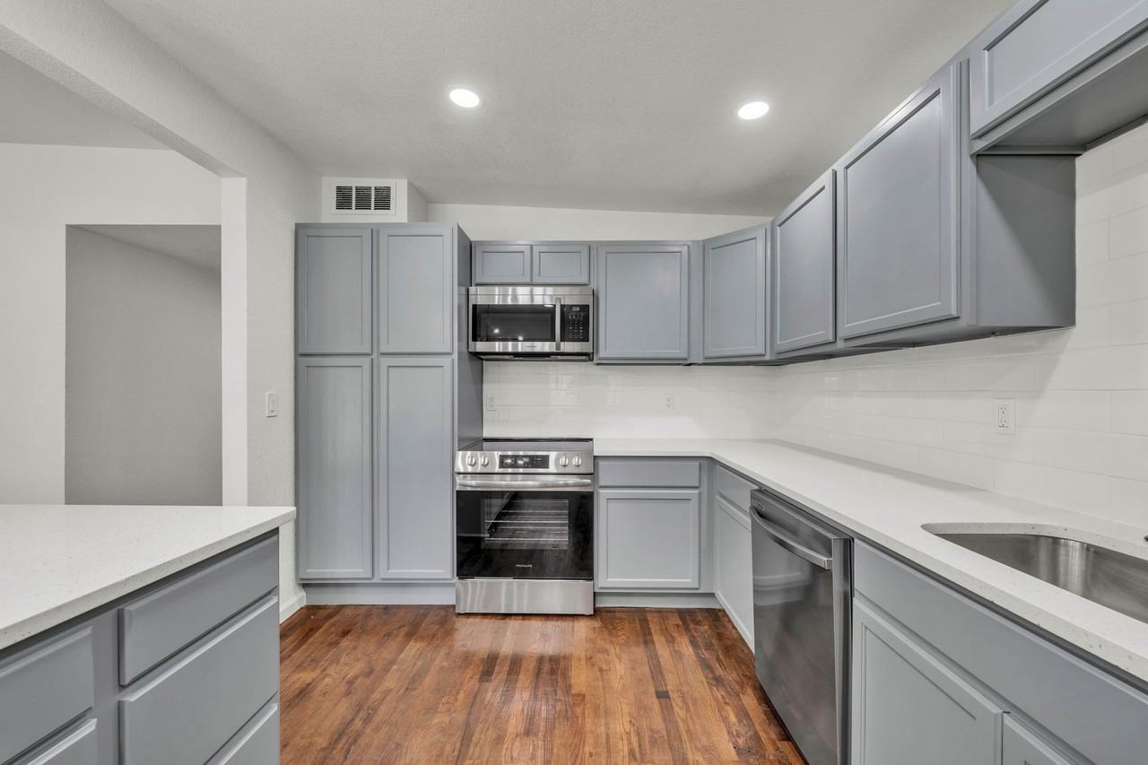 2218 Terrace Dr - Photo 7 of 25