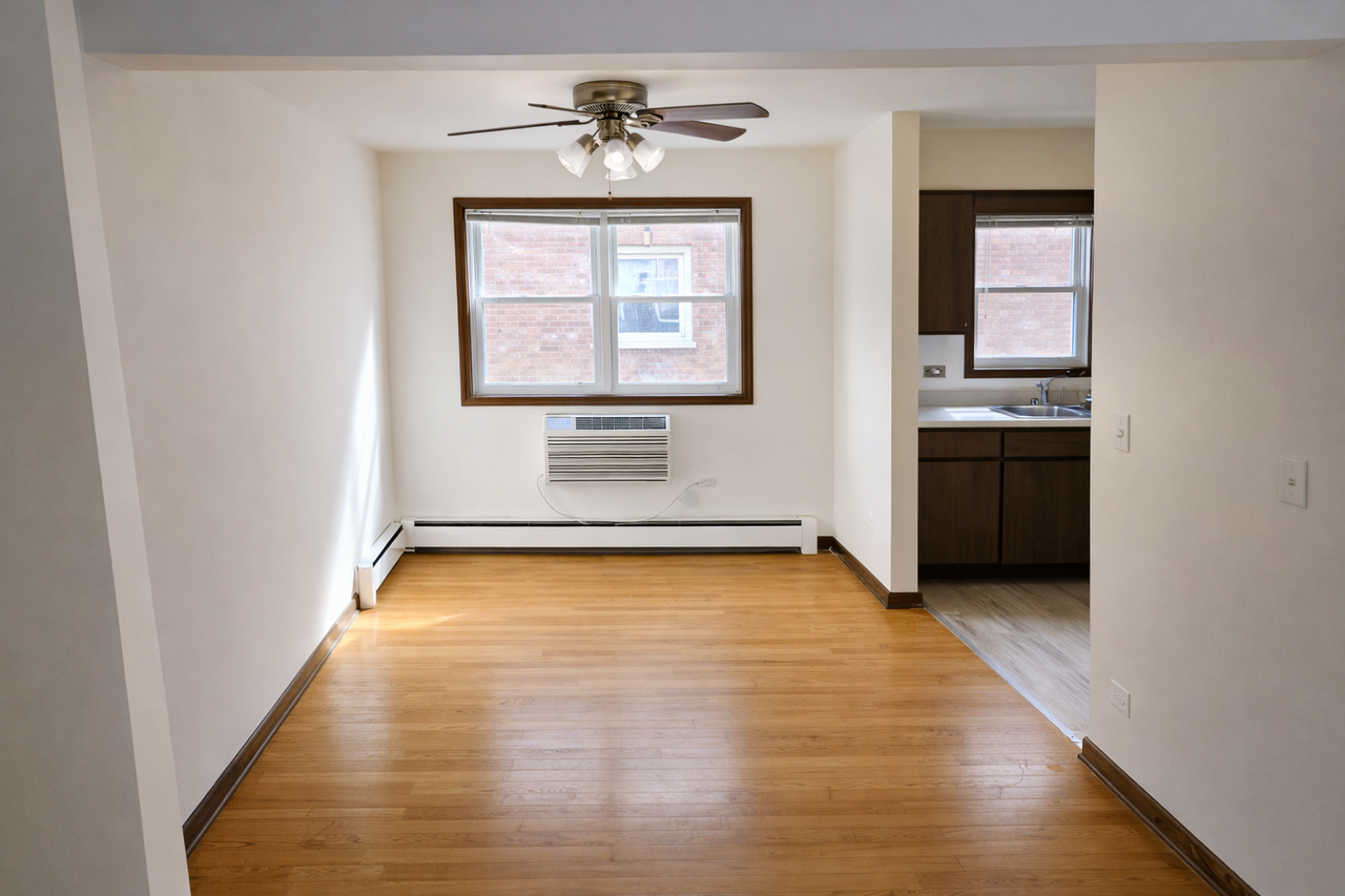 4526 N Seeley Ave #2E - Photo 3 of 9