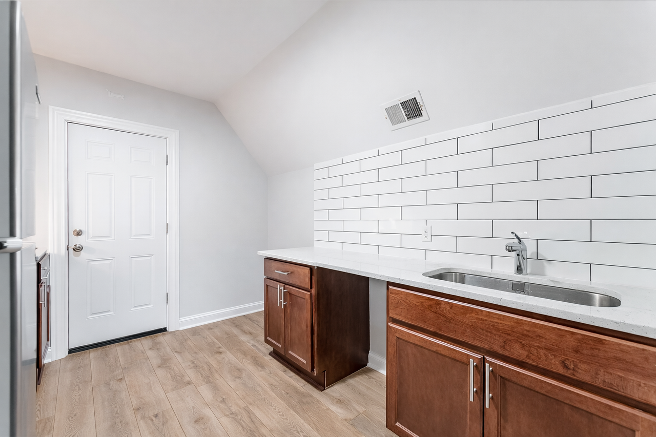 6337 W Patterson Ave #2 - Photo 4 of 7