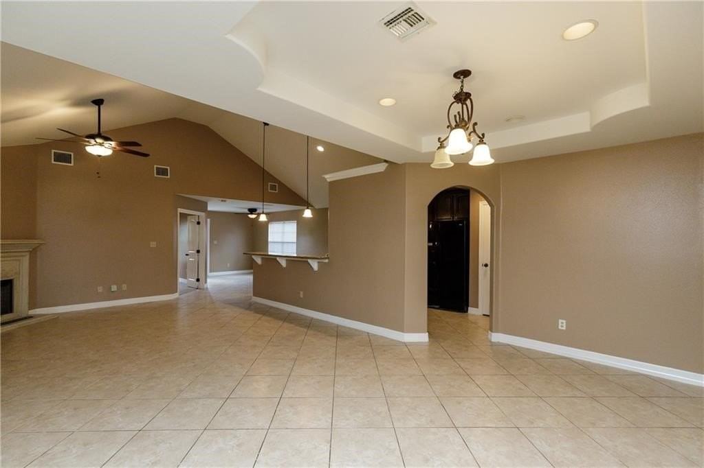 6109 Queen Jane St - Photo 4 of 16