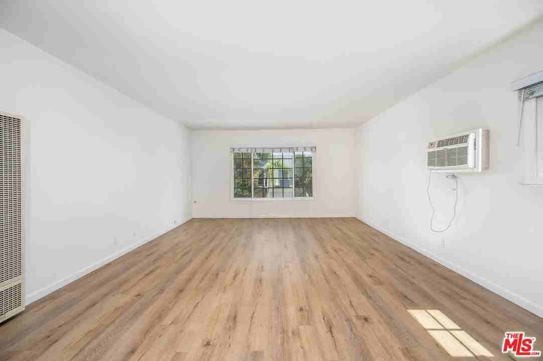 1937 S Shenandoah St Apt 5 - Photo 2 of 16