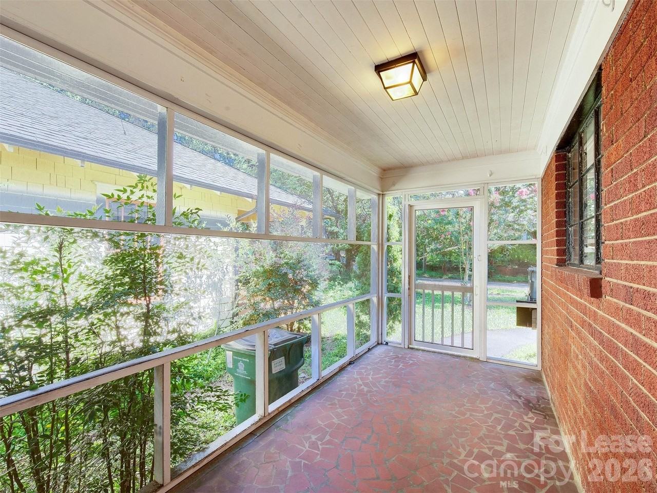 1518 Mimosa Ave - Photo 5 of 29