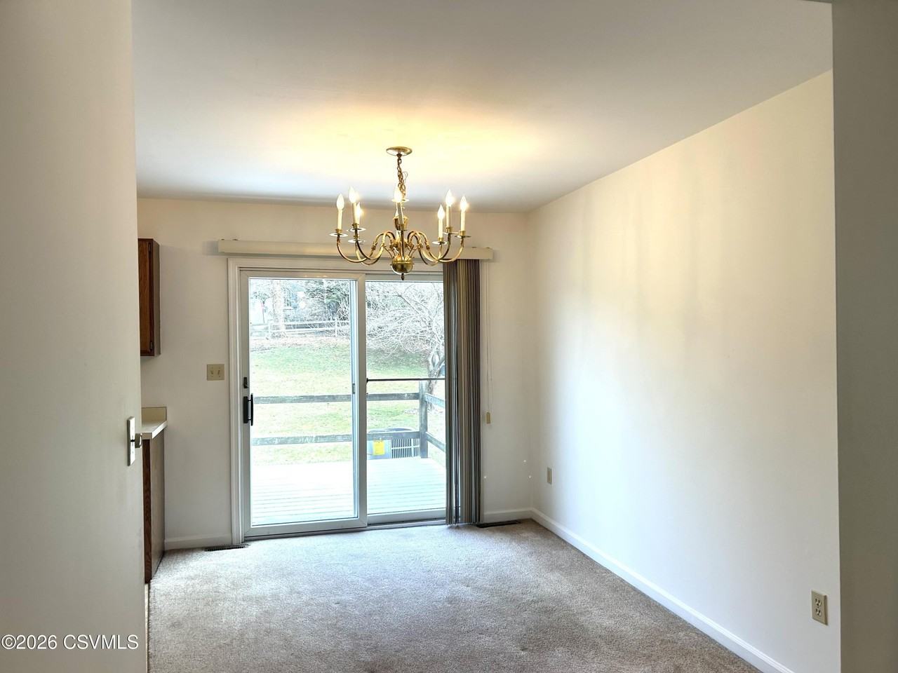 444 Meadow Ln - Photo 6 of 11