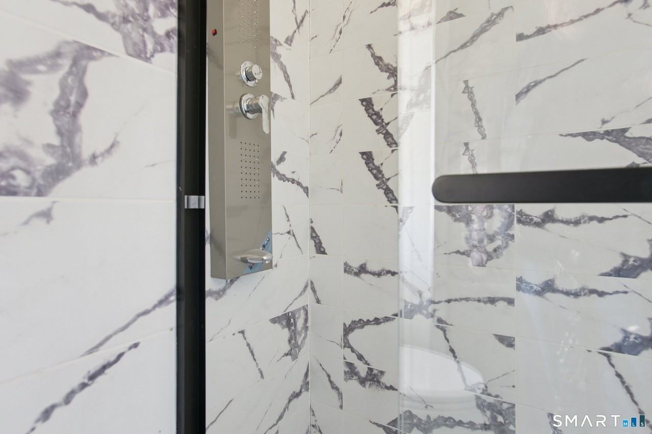 215 Bank St #2 - Photo 5 of 25