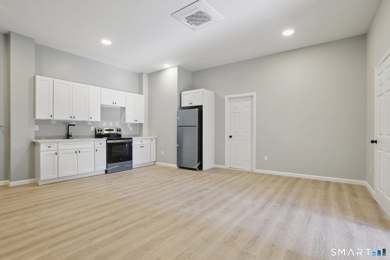 215 Bank St #5
