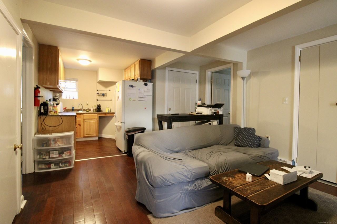 38 Denison Ave Apt 2 - Photo 3 of 12