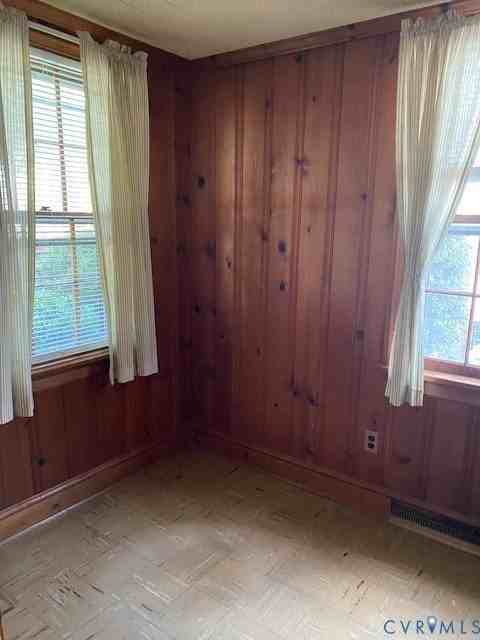 6213 Patterson Ave - Photo 6 of 22