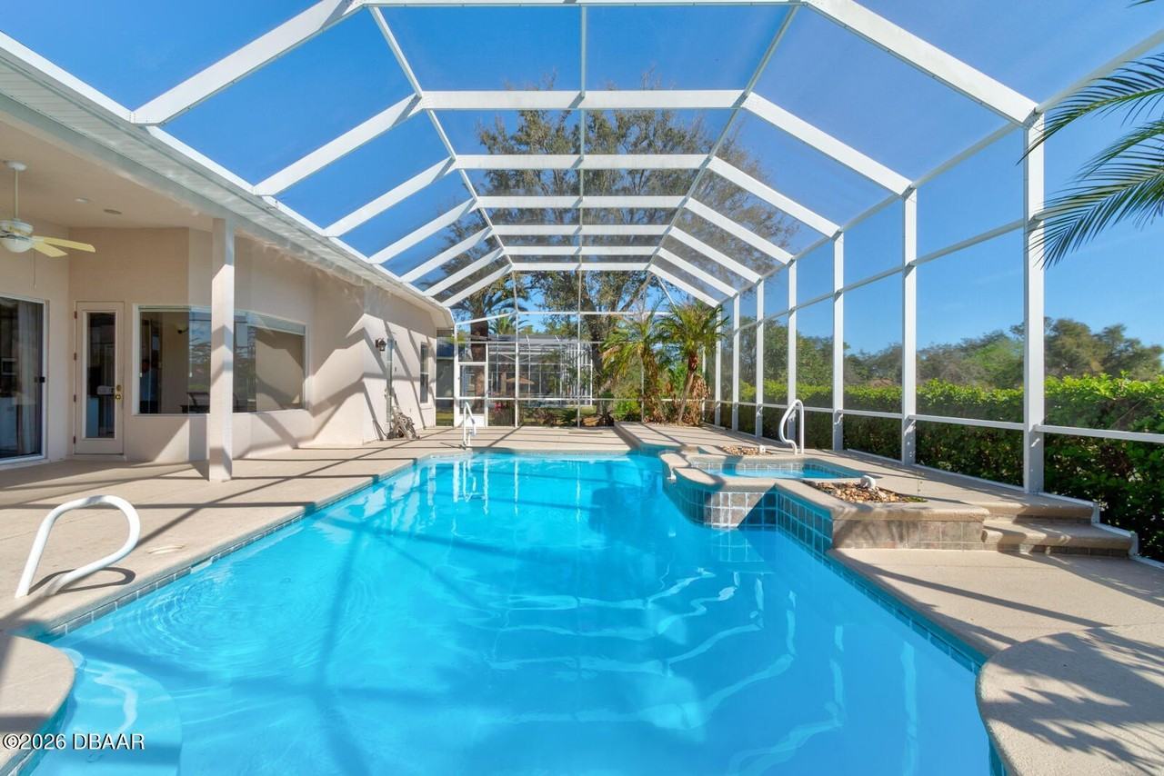 6101 Sanctuary Garden Blvd - Photo 4 of 31