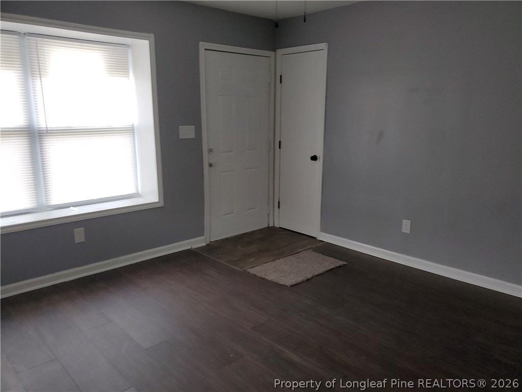 724 Spruce St - Photo 3 of 13