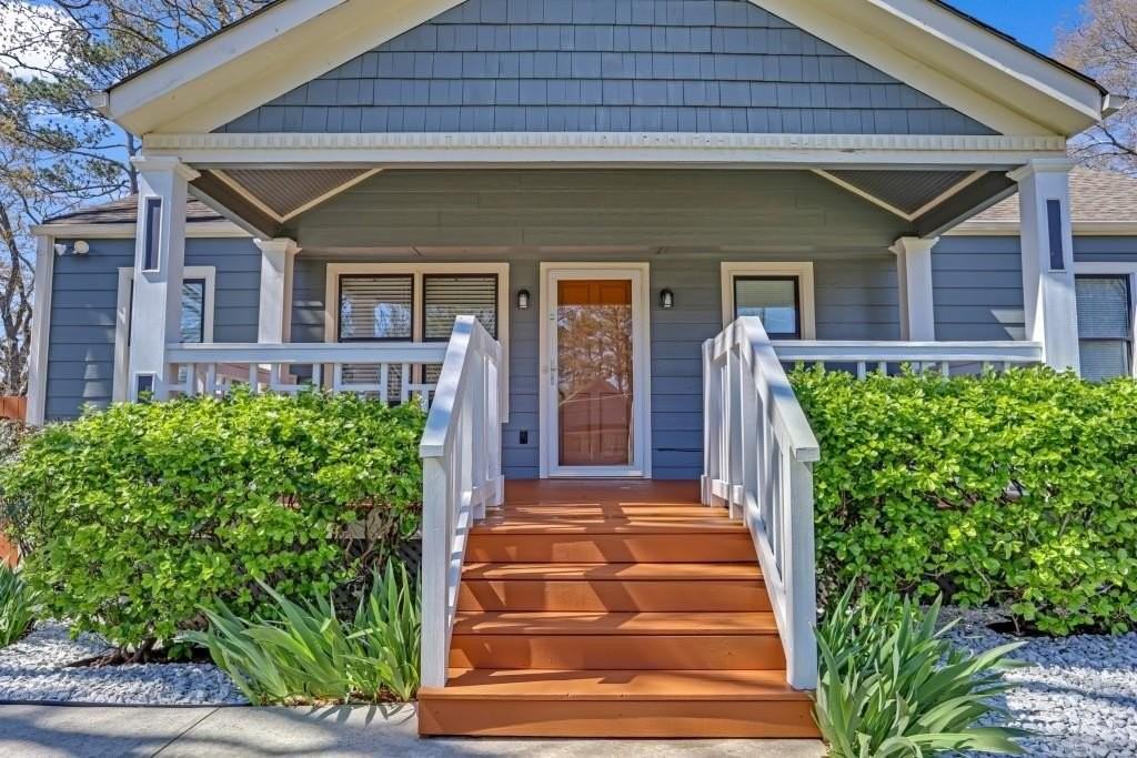 1670 Cecilia Dr Se - Photo 2 of 32