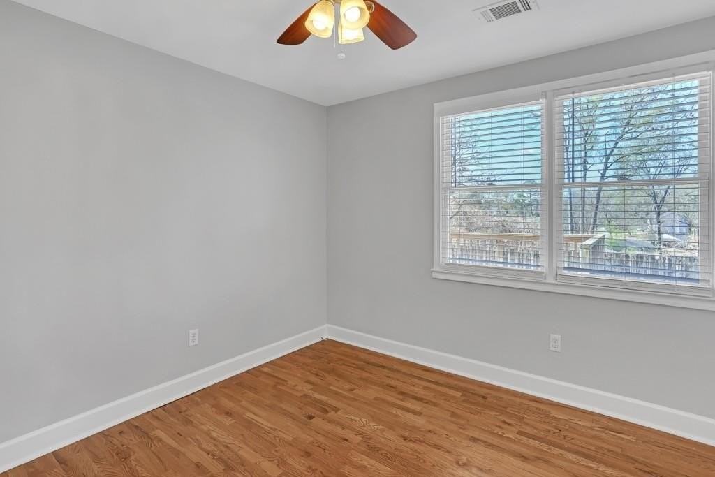 1670 Cecilia Dr Se - Photo 3 of 32