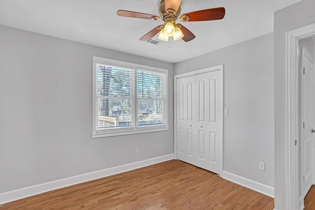 1670 Cecilia Dr Se - Photo 4 of 32