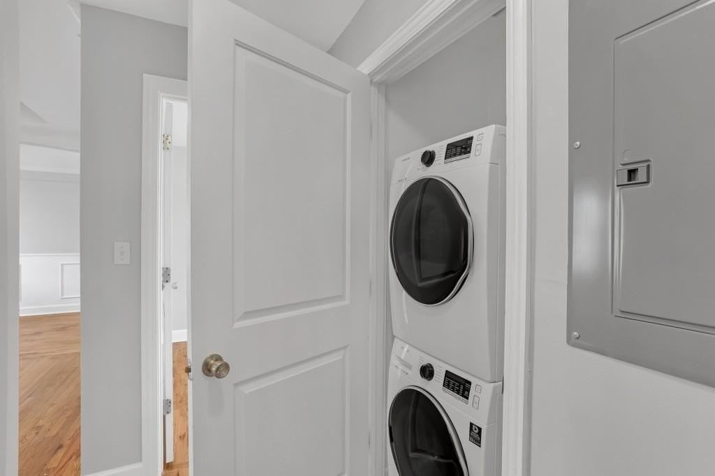 1670 Cecilia Dr Se - Photo 6 of 32