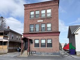 featured image of 33 Granite St