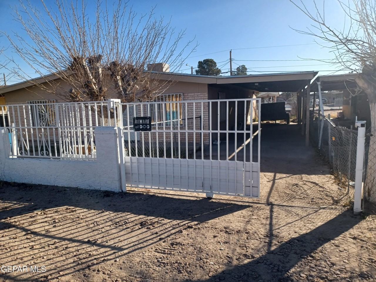 809 Delhi Dr - Photo 2 of 17