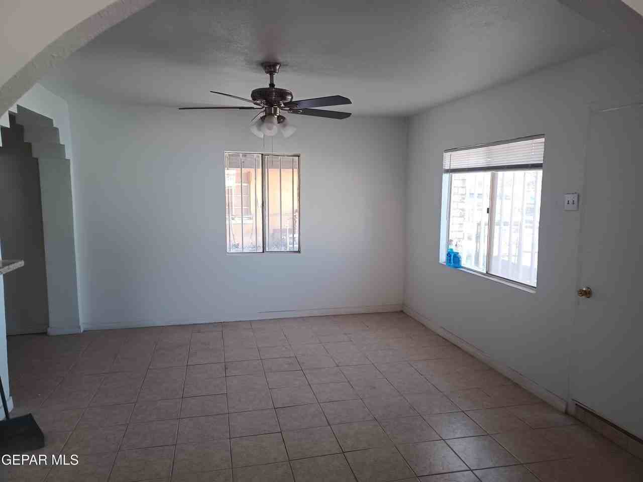 809 Delhi Dr - Photo 5 of 17