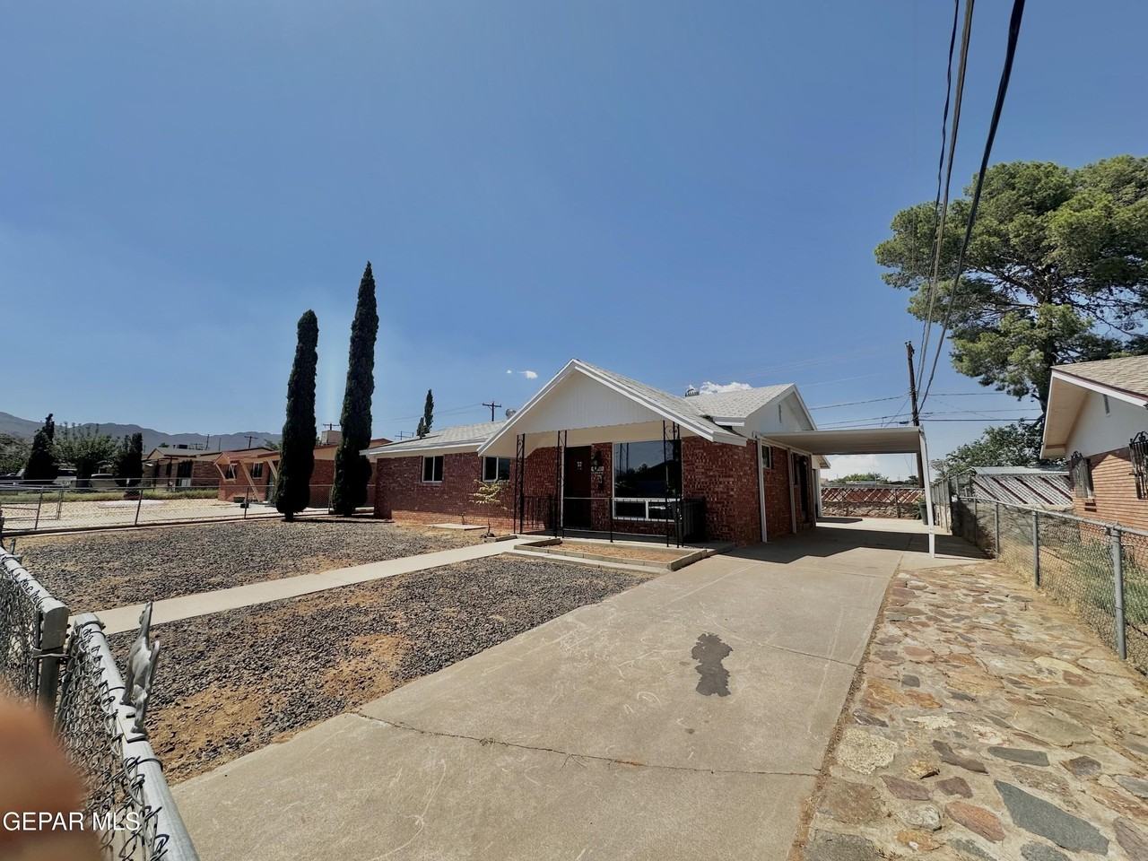 4981 Winthrop Dr - Photo 4 of 25