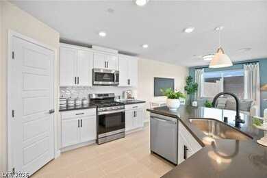 4258 Vivenda St #3 - Photo 4 of 4