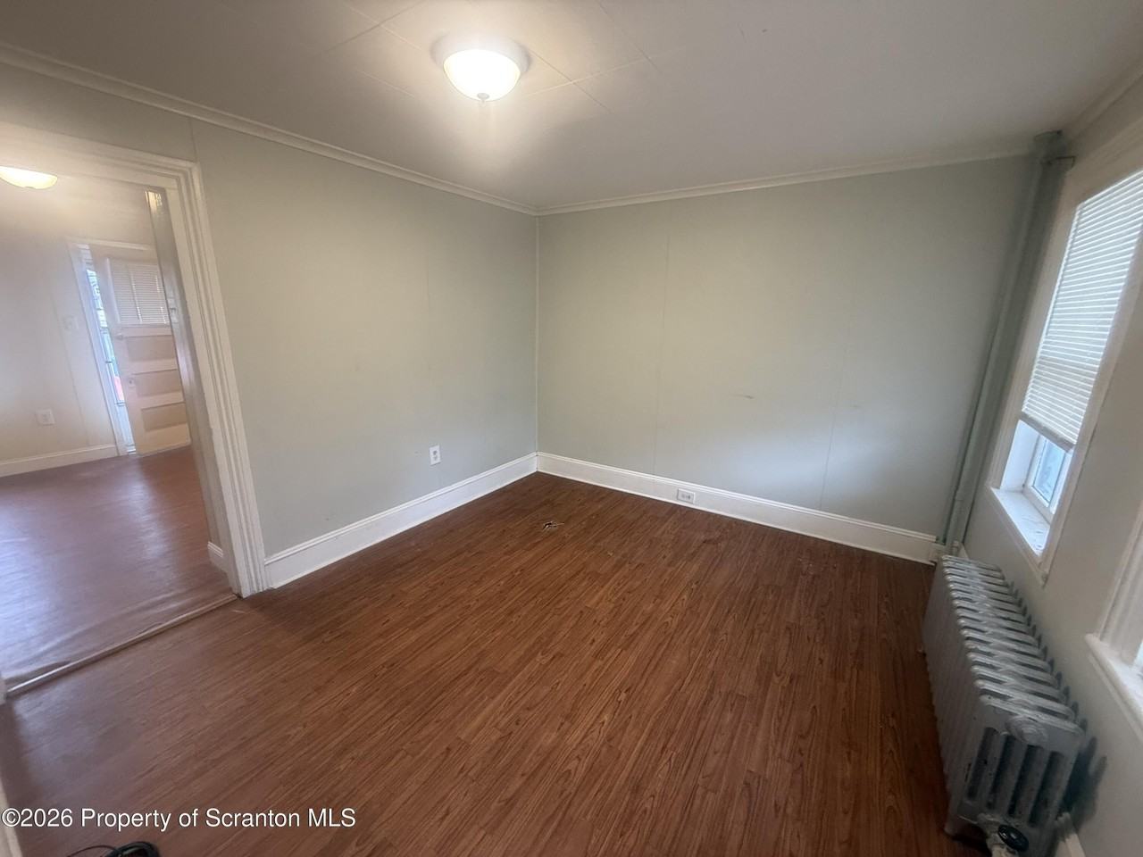 1019 N Irving Ave - Photo 2 of 7